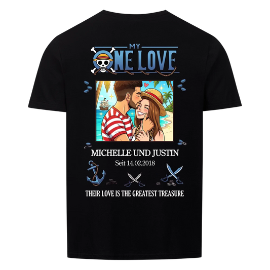 My One Love Upload 1 – Personalisierbares Geschenk für Paare (Rückendruck)