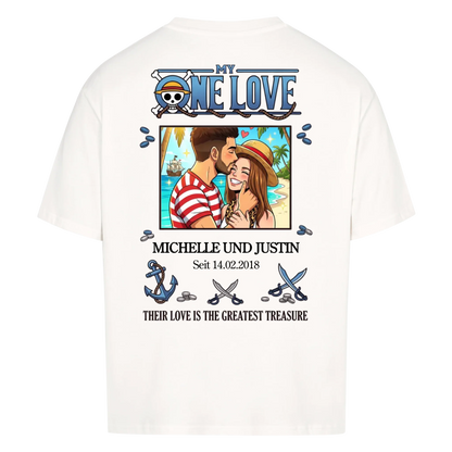 My One Love Upload 1 – Personalisierbares Geschenk für Paare (Rückendruck)