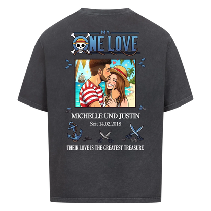 My One Love Upload 1 – Personalisierbares Geschenk für Paare (Rückendruck)