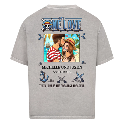 My One Love Upload 1 – Personalisierbares Geschenk für Paare (Rückendruck)