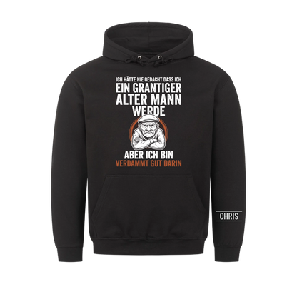 Ich hätte nie gedacht dass ich ein grantiger alter Mann werde Aber ich bin verdammt gut darin - Lustiges Geschenk für Männer, Papa & Opa - Personalisiertes Shirt