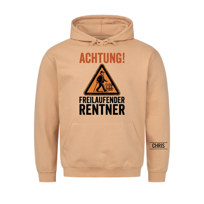Achtung Freilaufender Rentner - Lustiges Geschenk zur Rente für Männer, Papa & Opa - Personalisiertes Shirt