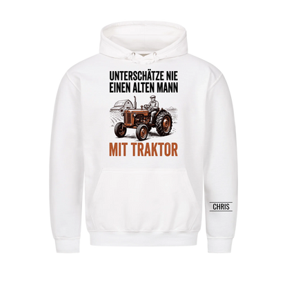 Unterschätze nie einen alten Mann mit Traktor - Lustiges Geschenk für Landwirt, Papa & Opa - Personalisiertes Shirt