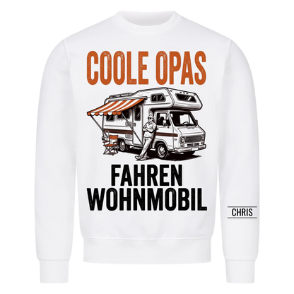 Coole Opas fahren Wohnmobil - Lustiges Geschenk für Camper, Opa, Opi & Großvater - Personalisiertes Shirt