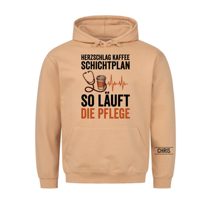 Herzschlag Kaffee Schichtplan So läuft die Pflege - Geschenk für Pflegekräfte & Krankenschwestern - Personalisiertes Shirt