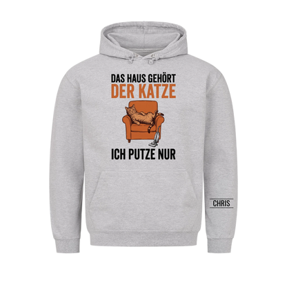 Das Haus gehört der Katze Ich putze nur - Lustiges Geschenk für Katzenbesitzer - Personalisiertes Shirt