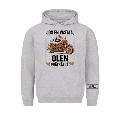 Jos en vastaa, olen prätkällä. Personoitu T-paita nimellä hihassa