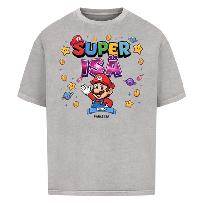 Super Isä King T-paita isän hahmolla ja lasten nimillä. Isänpäivälahja