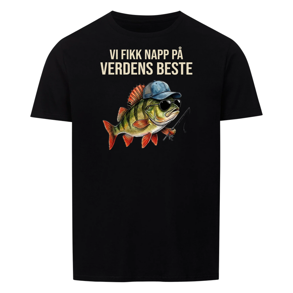 Vi fikk napp på verdens beste pappa. Fisk med barnas navn. Personlig t-skjorte i farsdagsgave