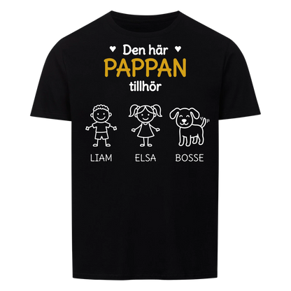 Den här pappan tillhör. Barnens namn och figurer på bröstet. Present till pappa på fars dag. Personlig t-shirt