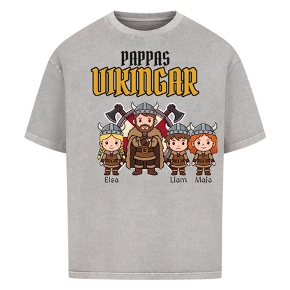 Pappas vikingar t-shirt med barnens namn och figurer. Present till pappa, farfar och morfar