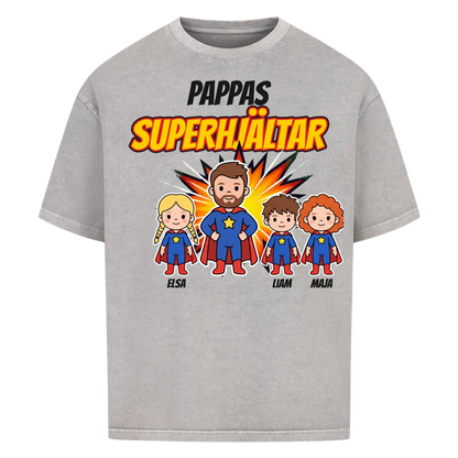 Pappas superhjältar t-shirt med barnens namn och figurer. Present till pappa, farfar och morfar