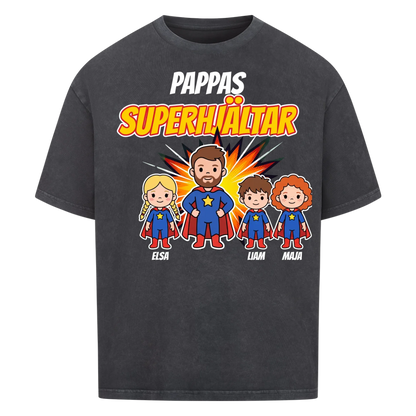 Pappas superhjältar t-shirt med barnens namn och figurer. Present till pappa, farfar och morfar