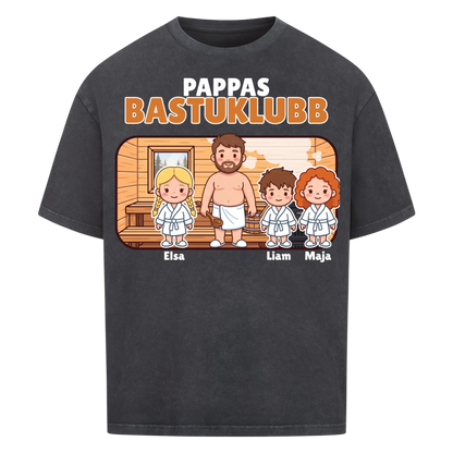 Pappas bastuklubb t-shirt med barnens namn och figurer. Present till pappa, farfar och morfar