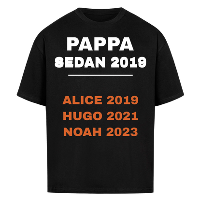 Pappa sedan t-shirt med årtal och barnens namn och födelseår. Personlig present till pappa