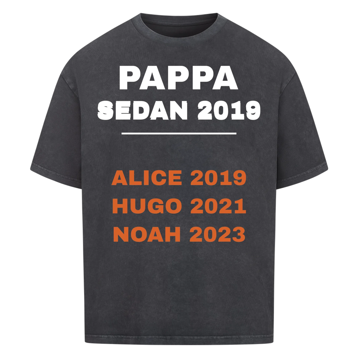 Pappa sedan t-shirt med årtal och barnens namn och födelseår. Personlig present till pappa