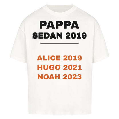Pappa sedan t-shirt med årtal och barnens namn och födelseår. Personlig present till pappa