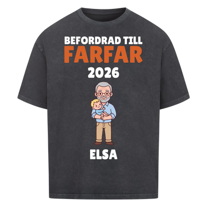 Befordrad till farfar t-shirt med årtal och barnbarnets namn. Personlig present