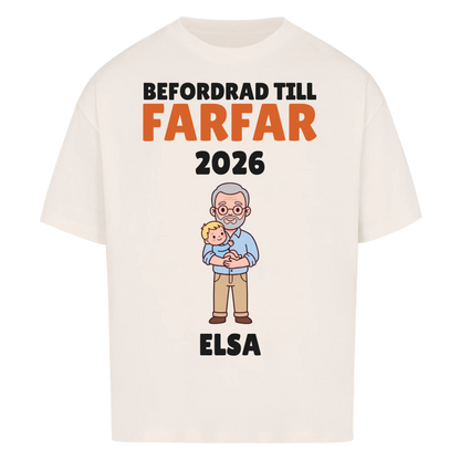 Befordrad till farfar t-shirt med årtal och barnbarnets namn. Personlig present