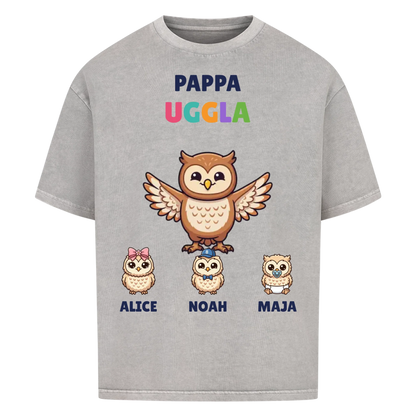 Pappa Uggla t-shirt med ugglepappa, barnens namn och små ugglor. Personlig present till pappa