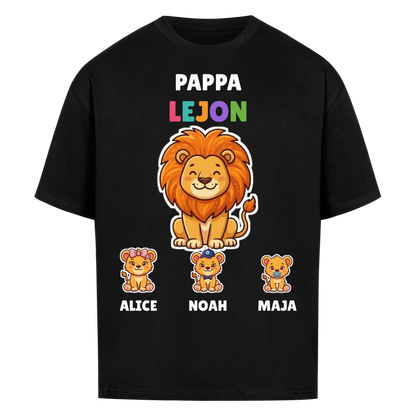 Pappa Lejon t-shirt med lejonpappa, barnens namn och små lejonungar. Personlig present till pappa