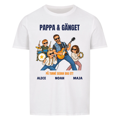 Pappa och gänget t-shirt med ditt foto som tecknat rockband och barnens namn. Personlig present till pappa