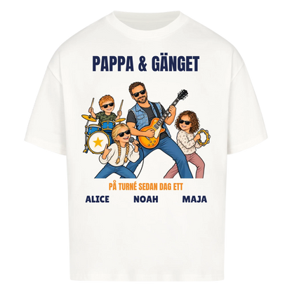 Pappa och gänget t-shirt med ditt foto som tecknat rockband och barnens namn. Personlig present till pappa