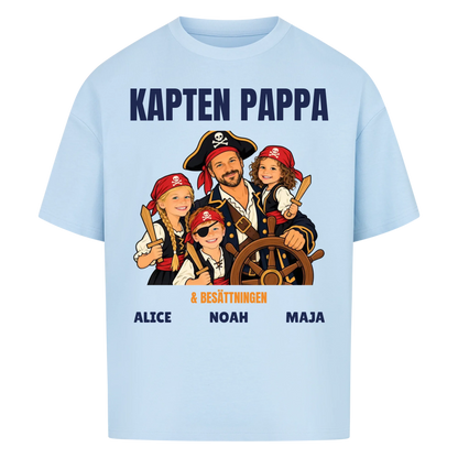 Kapten pappa t-shirt med ditt foto som tecknad piratkapten och barnens namn. Personlig present till pappa