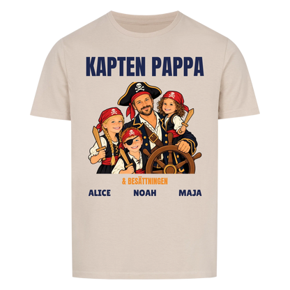 Kapten pappa t-shirt med ditt foto som tecknad piratkapten och barnens namn. Personlig present till pappa