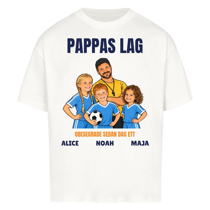 Pappas lag t-shirt med ditt foto som tecknad tränare och barnens namn. Personlig present till pappa