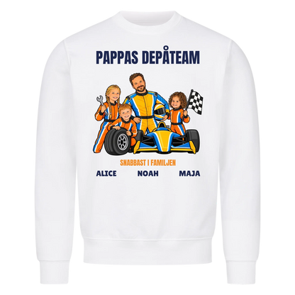 Pappas depåteam t-shirt med ditt foto som tecknad racerförare och barnens namn. Personlig present till pappa