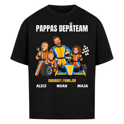 Pappas depåteam t-shirt med ditt foto som tecknad racerförare och barnens namn. Personlig present till pappa