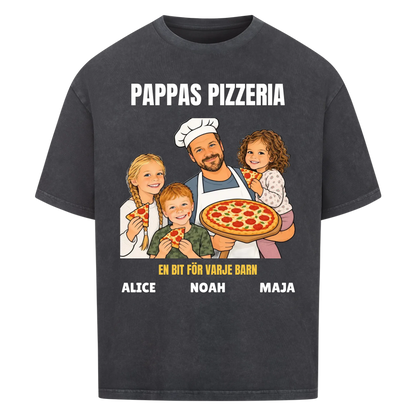 Pappas pizzeria t-shirt med ditt foto som tecknad pizzabagare och barnens namn. Rolig present till pappa