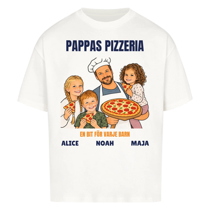 Pappas pizzeria t-shirt med ditt foto som tecknad pizzabagare och barnens namn. Rolig present till pappa