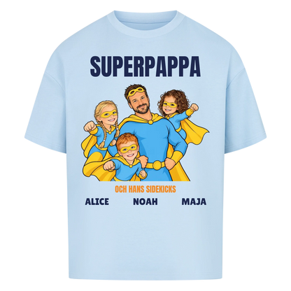 Superpappa t-shirt med ditt foto som tecknad superhjälte och barnens namn. Personlig present till pappa