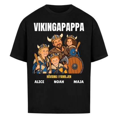 Vikingapappa t-shirt med ditt foto som tecknad vikingafamilj och barnens namn. Personlig present till pappa
