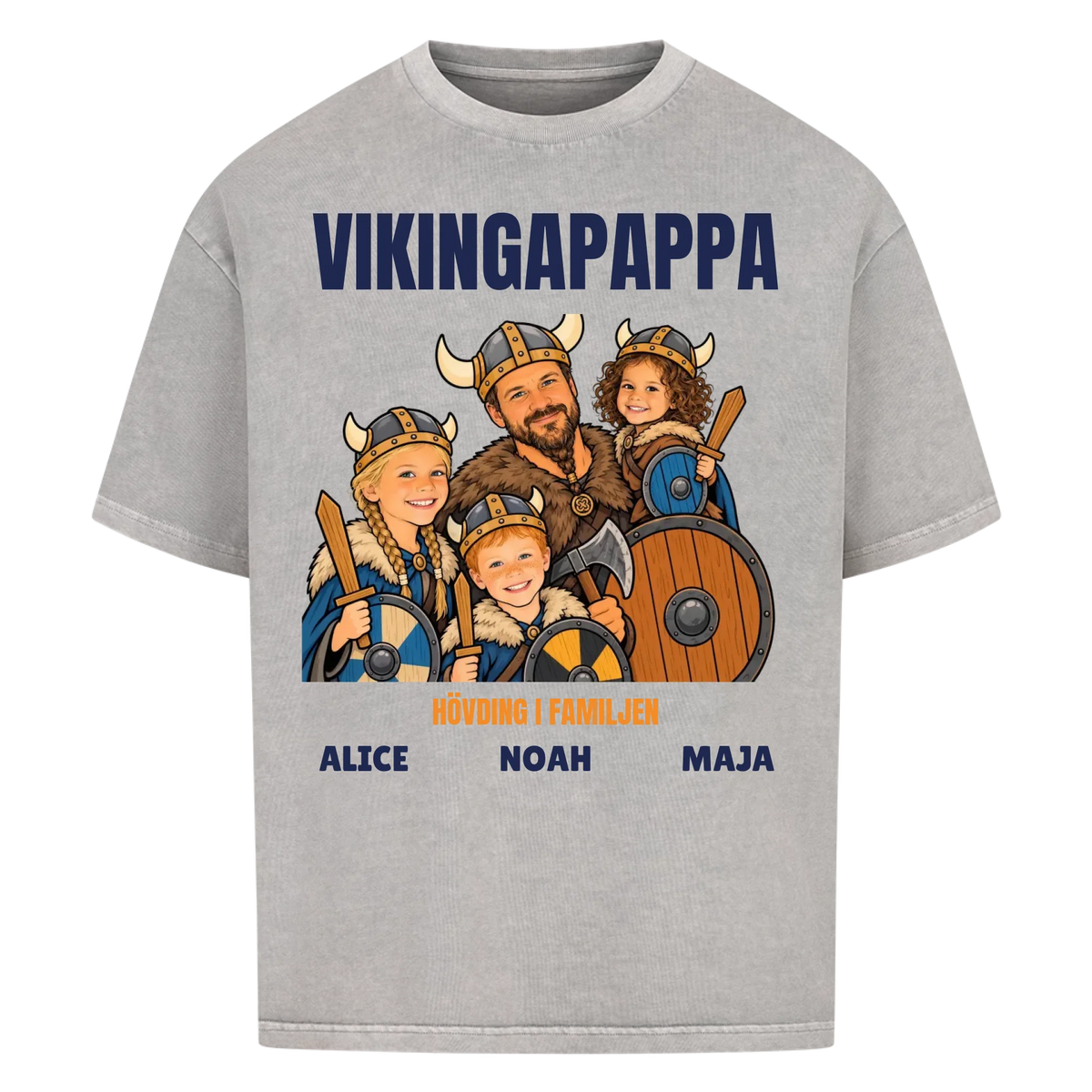 Vikingapappa t-shirt med ditt foto som tecknad vikingafamilj och barnens namn. Personlig present till pappa