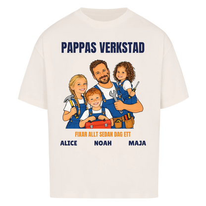 Pappas verkstad t-shirt med ditt foto som tecknad hantverkare och barnens namn. Personlig present till pappa