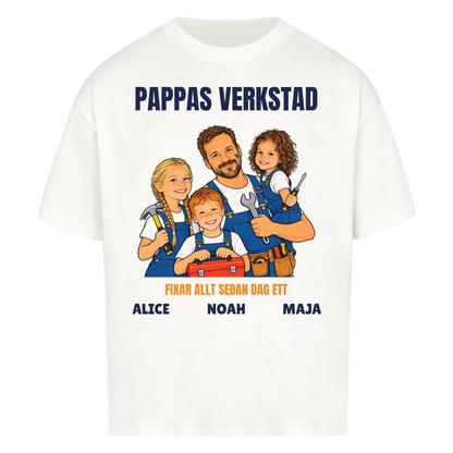 Pappas verkstad t-shirt med ditt foto som tecknad hantverkare och barnens namn. Personlig present till pappa