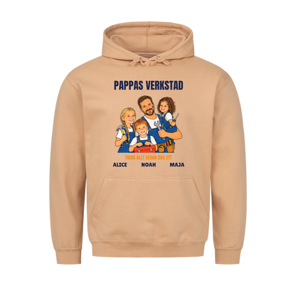 Pappas verkstad t-shirt med ditt foto som tecknad hantverkare och barnens namn. Personlig present till pappa