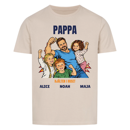 Pappa hjälten i huset t-shirt med ditt foto i pop art serietidningsstil och barnens namn. Personlig present till pappa