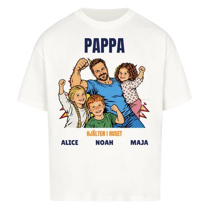 Pappa hjälten i huset t-shirt med ditt foto i pop art serietidningsstil och barnens namn. Personlig present till pappa