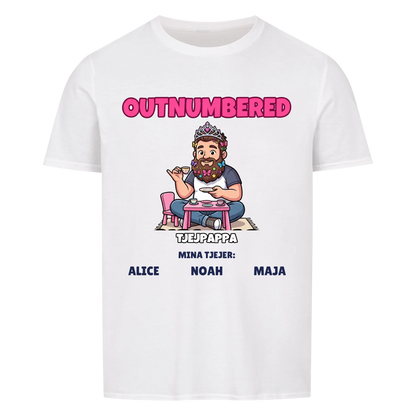 Girl Dad t-shirt med ditt foto som tecknad pappa och döttrarnas namn. Personlig present till pappa