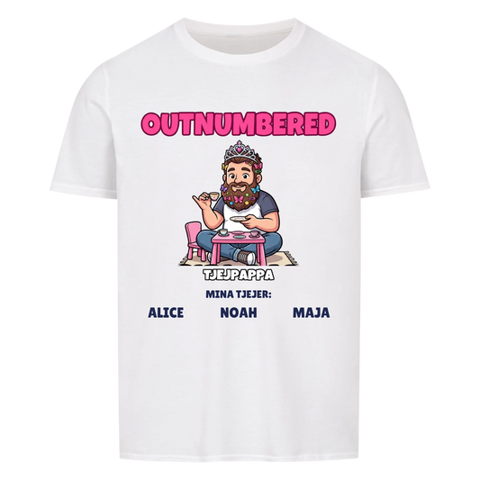 Girl Dad t-shirt med ditt foto som tecknad pappa och döttrarnas namn. Personlig present till pappa