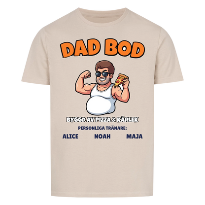 Dad Bod t-shirt med ditt foto som tecknad pappa och barnens namn. Rolig present till pappa