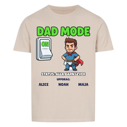 Dad Mode t-shirt med ditt foto som tecknad superpappa och barnens namn. Rolig present till pappa