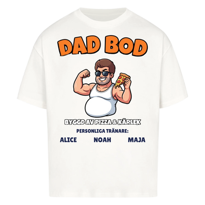 Dad Bod t-shirt med ditt foto som tecknad pappa och barnens namn. Rolig present till pappa