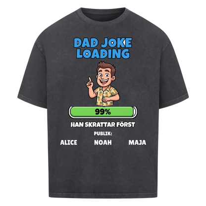 Dad Joke Loading t-shirt med ditt foto som tecknad pappa och barnens namn. Rolig present till pappa