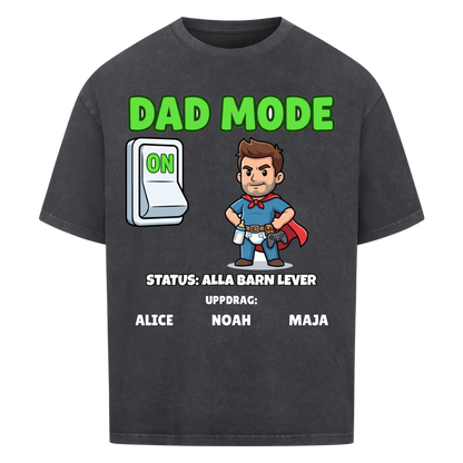 Dad Mode t-shirt med ditt foto som tecknad superpappa och barnens namn. Rolig present till pappa