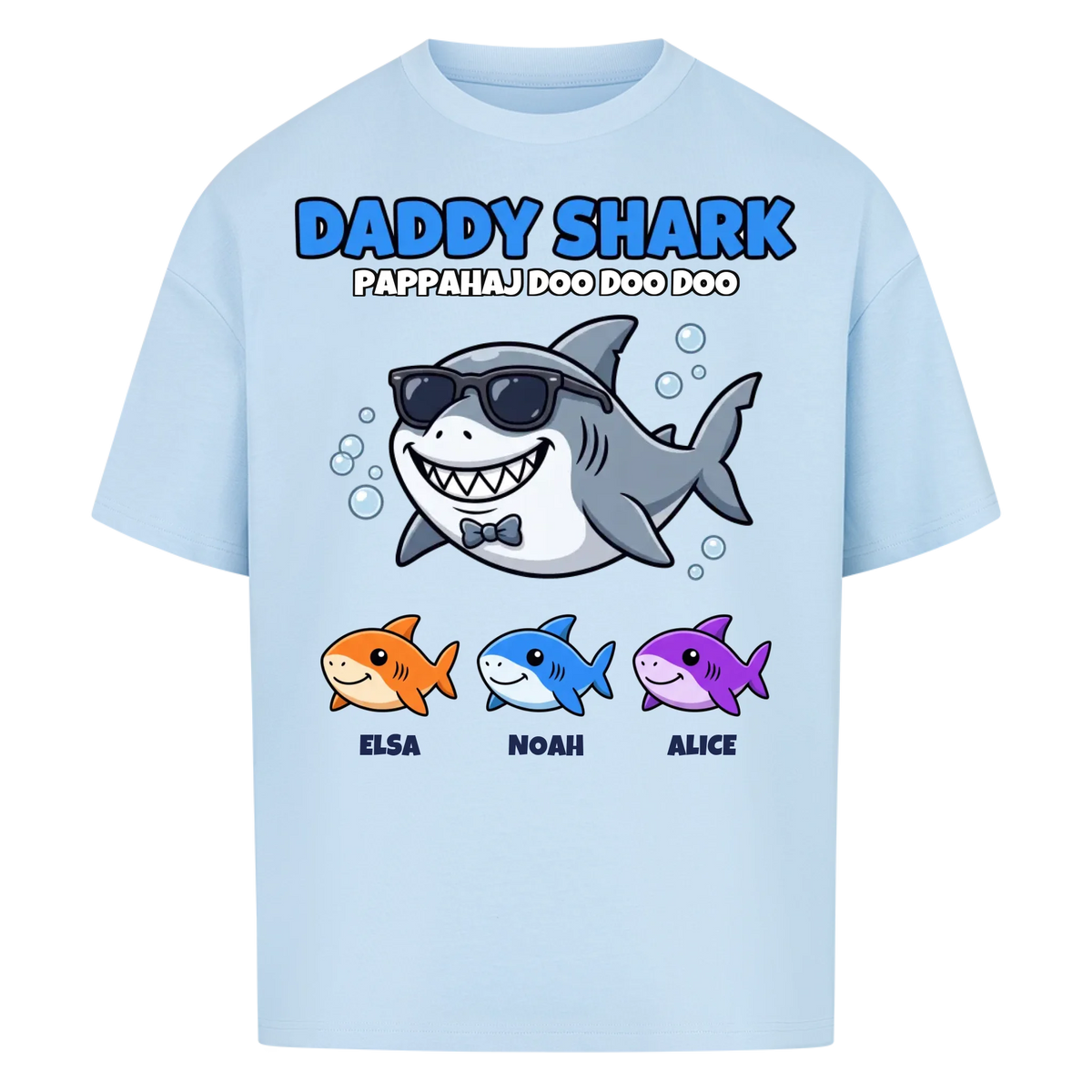Daddy Shark t-shirt med tecknad hajpappa, små hajar och barnens namn. Rolig present till pappa